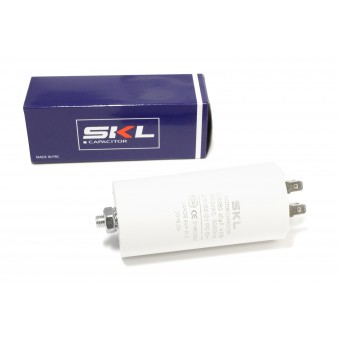 Kondensator mit Stecker 130�F